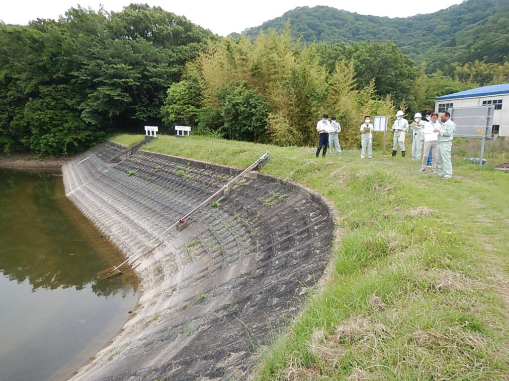 兵庫のため池　向池　防災パトロール